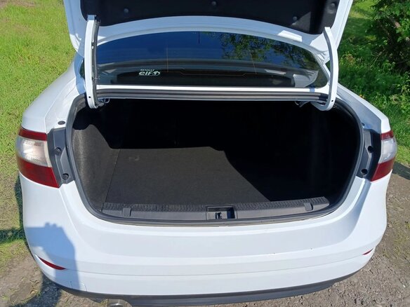 2013 Renault Fluence I Рестайлинг, белый, 750000 рублей - вид 15