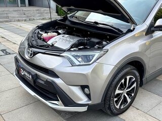 2018 Toyota RAV4 IV (XA40) Рестайлинг, бежевый, 1870000 рублей, вид 3