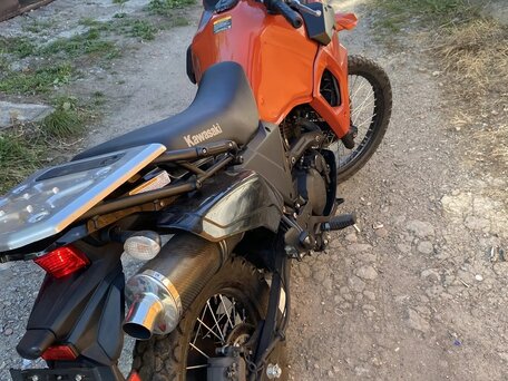 2022 Kawasaki KLR 650, оранжевый, 710000 рублей, вид 2