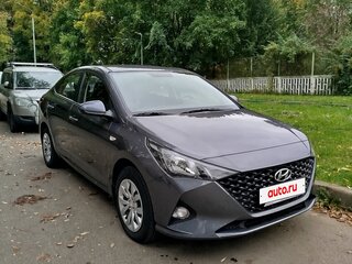 2021 Hyundai Solaris II Рестайлинг, серый, 1600000 рублей, вид 2