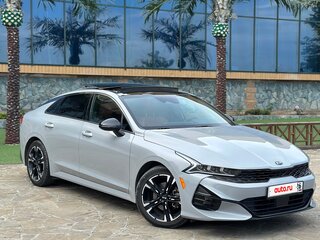 2021 Kia K5 III, серый, 2500000 рублей, вид 3
