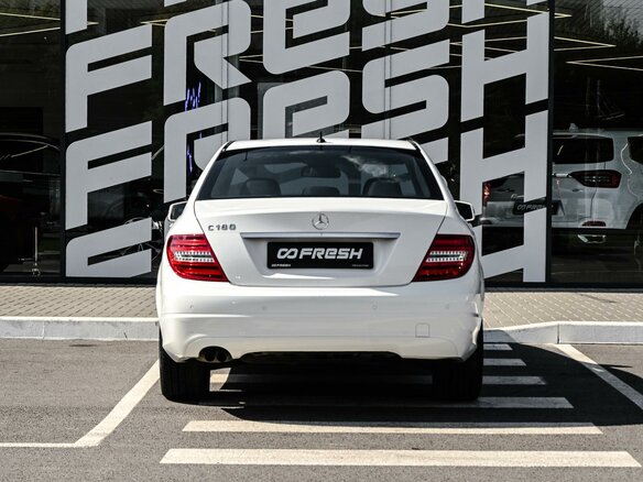 2012 Mercedes-Benz C-Класс 180 III (W204) Рестайлинг, белый - вид 3