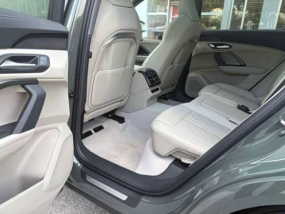 2026 Audi Q5 L III (GU), серый, 5720000 рублей - вид 17
