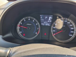 2013 Hyundai Solaris I, серый, 750000 рублей, вид 5