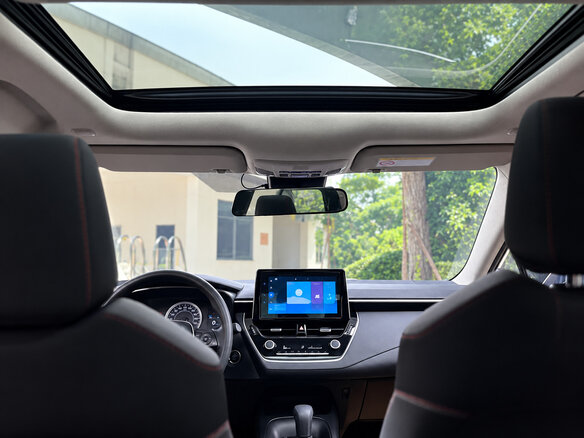 2023 Toyota Corolla XII (E210), серебристый, 1360000 рублей - вид 16