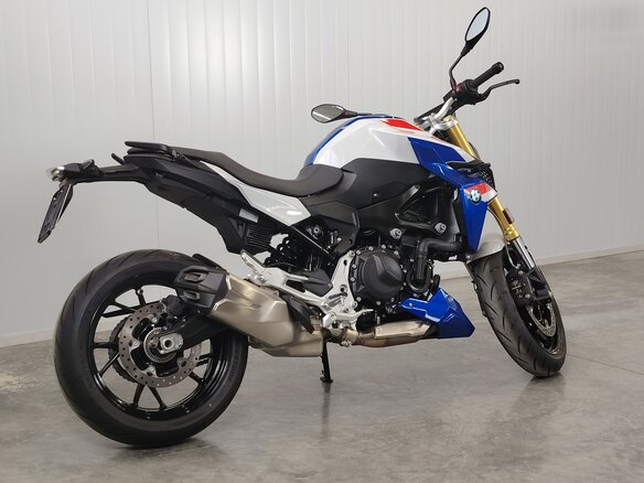 2024 BMW F 900 R, белый - вид 7