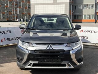 2021 Mitsubishi Outlander III Рестайлинг 3, серый, 1850000 рублей, вид 2