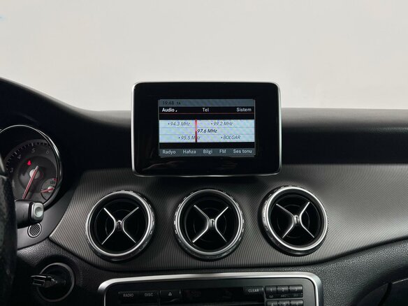 2014 Mercedes-Benz GLA 200 I (X156), белый, 1539900 рублей - вид 16