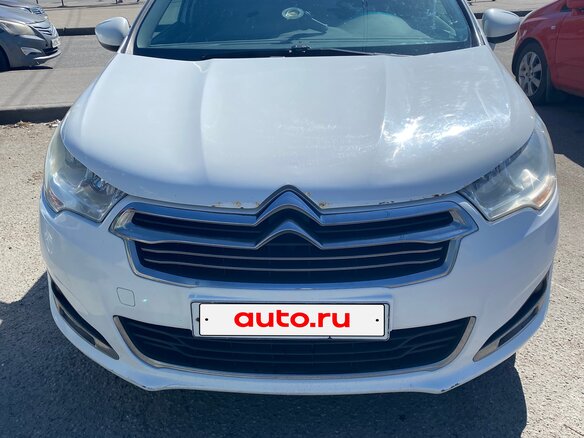2015 Citroen C4 II, белый, 750000 рублей
