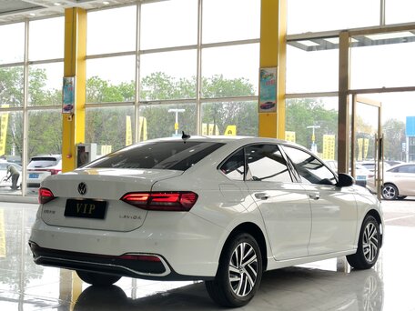 2023 Volkswagen Lavida III Рестайлинг, белый, 1550000 рублей, вид 5