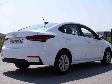2019 Hyundai Solaris II, белый, 1144000 рублей, вид 5