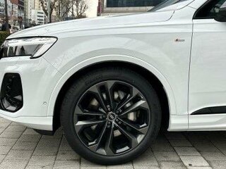 2026 Audi Q7 55 TFSI II (4M) Рестайлинг 2, белый, 14990000 рублей, вид 3