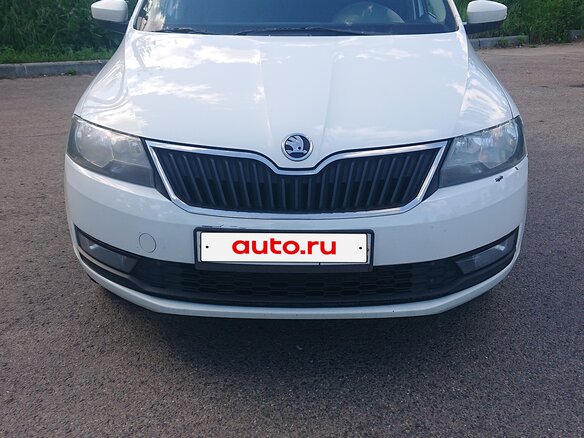 2019 Skoda Rapid I Рестайлинг, белый, 950000 рублей