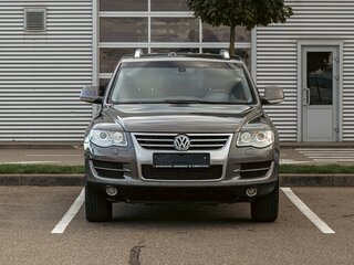 2010 Volkswagen Touareg I Рестайлинг, серый, 1245000 рублей, вид 2