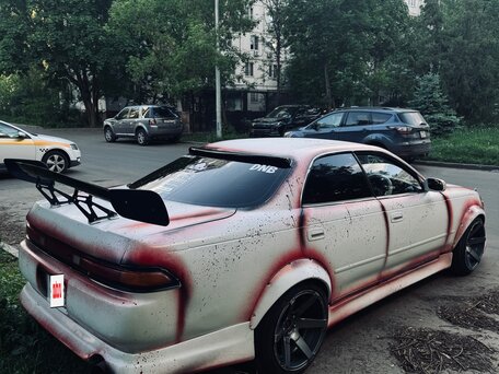 1994 Toyota Mark II VII (X90), белый, 800000 рублей, вид 5