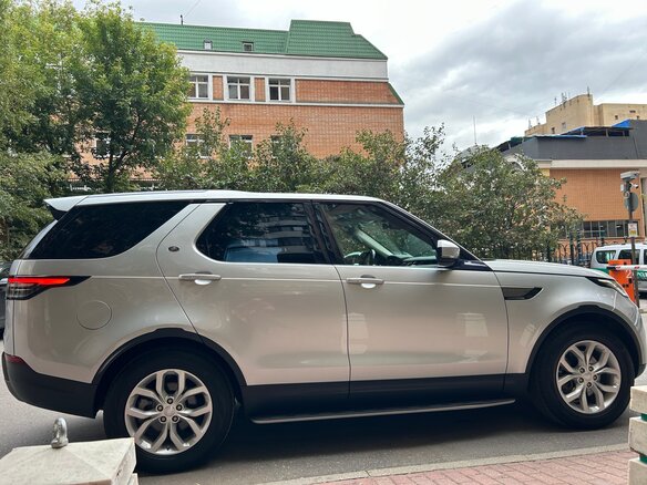 2018 Land Rover Discovery V, серый, 3110000 рублей - вид 8