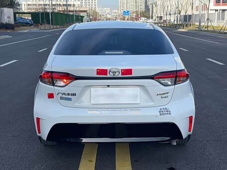 2024 Toyota Corolla Sporty XII (E210) Рестайлинг, белый, 1354000 рублей, вид 5