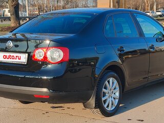 2010 Volkswagen Jetta V, чёрный, 575000 рублей, вид 5