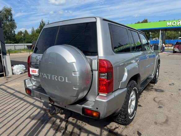 2005 Nissan Patrol V (Y61) Рестайлинг, серебристый, 1110000 рублей - вид 3