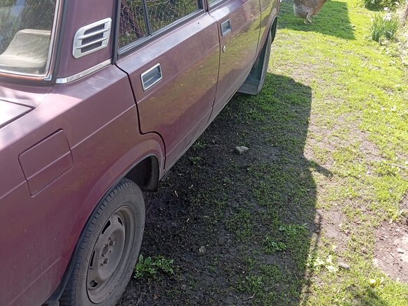 2004 Lada (ВАЗ) 2107, пурпурный, 80000 рублей - вид 2