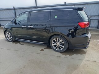 2019 Kia Carnival III, чёрный, 1650000 рублей, вид 4