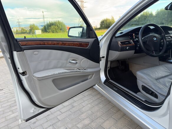 2008 BMW 5 серии 528i V (E60/E61) Рестайлинг, серый - вид 24