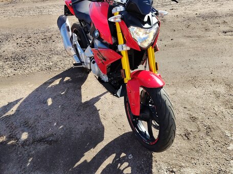 2019 BMW G 310 R, красный, 380000 рублей, вид 5