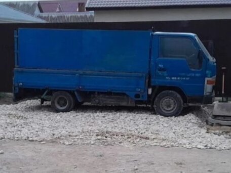1991 Toyota Toyoace, синий, 850000 рублей, вид 2
