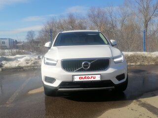 2020 Volvo XC40 I, белый, 3100000 рублей, вид 3