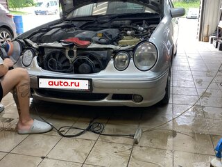 2000 Mercedes-Benz E-Класс 430 II (W210, S210) Рестайлинг, серебристый, 700000 рублей, вид 4