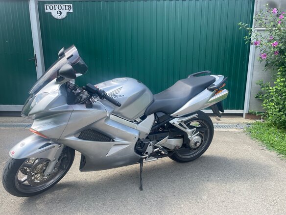 2004 Honda VFR 800, серый, 400000 рублей - вид 23