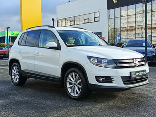 2016 Volkswagen Tiguan I Рестайлинг, белый, 1465000 рублей, вид 3