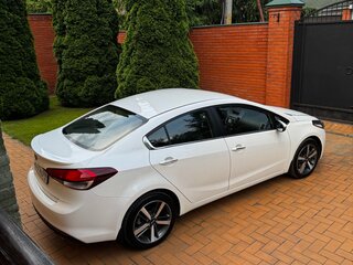 2016 Kia Cerato III Рестайлинг (Classic), белый, 1449000 рублей, вид 4