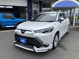 2022 Toyota Corolla Cross I, белый, 1829000 рублей, вид 1