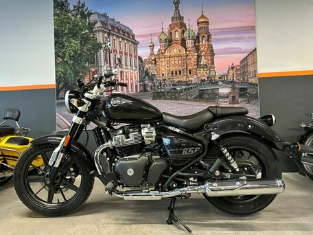 2025 Royal Enfield Super Meteor, чёрный, 755000 рублей, вид 1