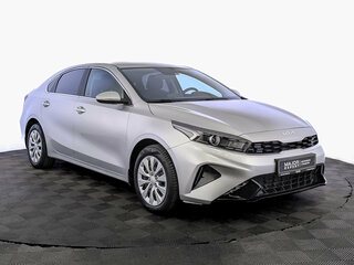 2021 Kia Cerato IV Рестайлинг, серебристый, 1950000 рублей, вид 3