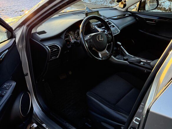 2016 Lexus NX 200 I, серый, 3100000 рублей - вид 7