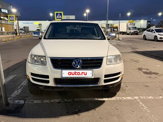 2005 Volkswagen Touareg I, белый, 700000 рублей, вид 2