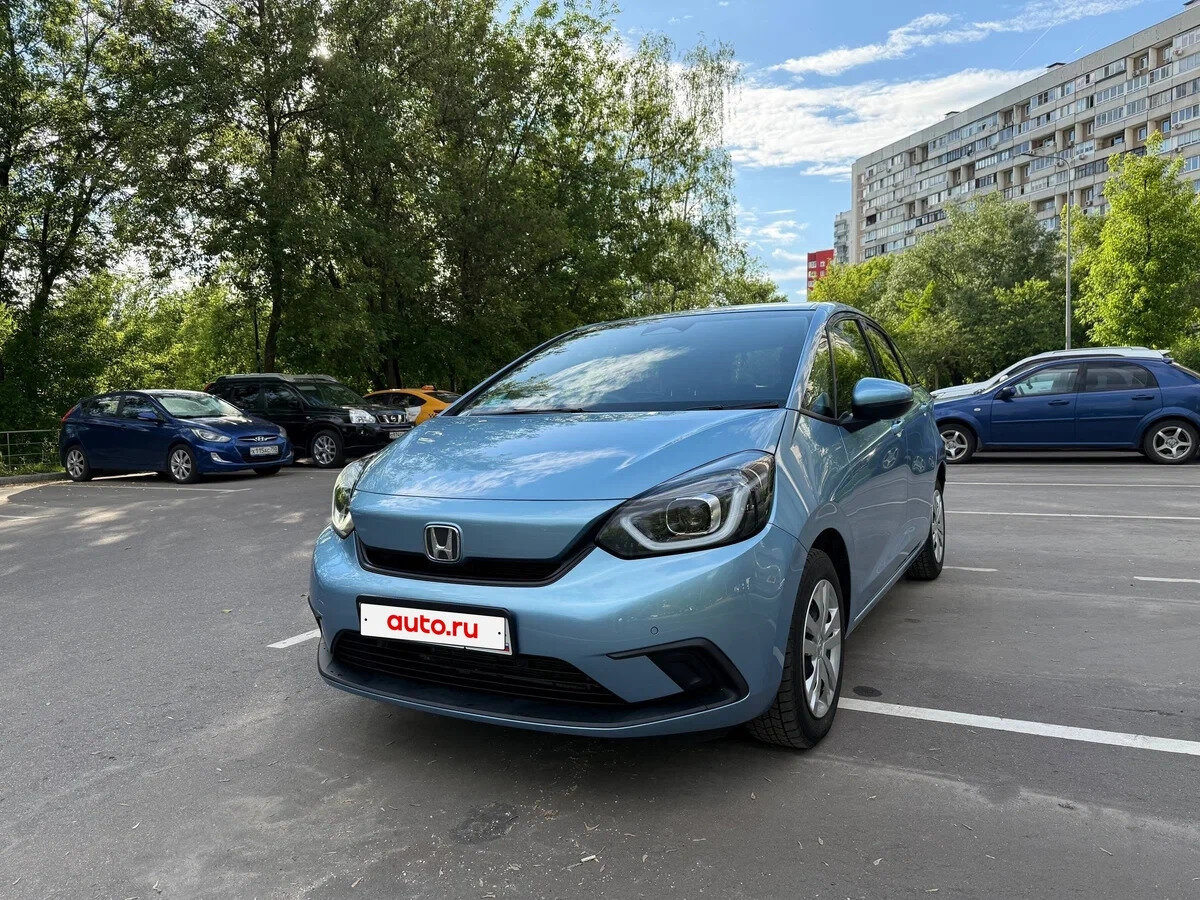 Открыть фотографии: Honda Fit IV