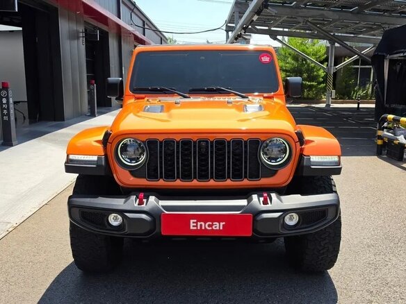 2023 Jeep Gladiator II (JT), оранжевый, 6900000 рублей - вид 1