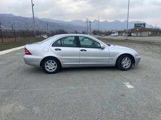 2002 Mercedes-Benz C-Класс 200 II (W203), серебристый, 580000 рублей, вид 3