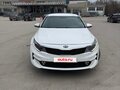 2017 Kia Optima IV, белый, 800000 рублей