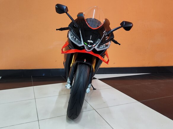 2025 Aprilia RSV4, чёрный, 2950000 рублей - вид 2