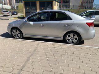 2010 Kia Cerato 4-speed II, серебристый, 890000 рублей, вид 5