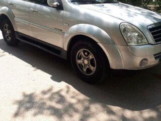 2011 SsangYong Rexton II, серебристый, 900000 рублей, вид 3