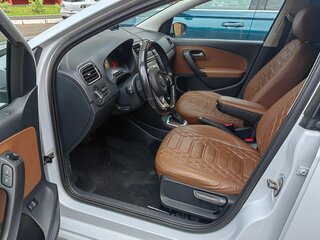 2019 Volkswagen Polo V Рестайлинг, белый, 1420000 рублей, вид 4