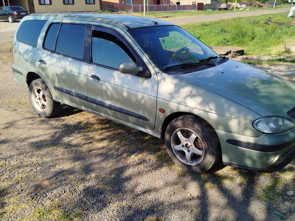 2002 Renault Megane I Рестайлинг, серый, 300000 рублей - вид 1
