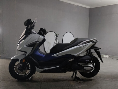2018 Honda Forza, белый, 397000 рублей, вид 1