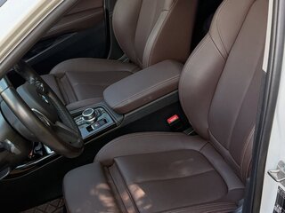 2022 BMW 1 серии 120i III (F52) Рестайлинг, белый, 2000000 рублей, вид 3