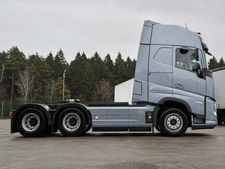 2026 Volvo FH, красный, 22271521 рублей, вид 5
